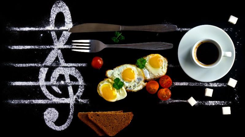 تاثیر موسیقی در هنگام غذا خوردن
