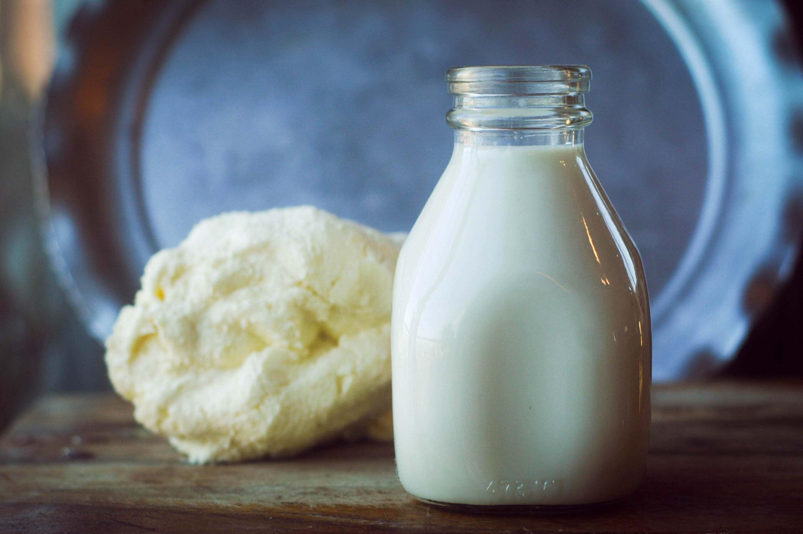 چگونه دوغ بدون گاز درست کنیم؟