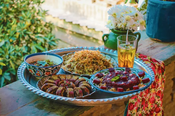 Exploring the Regional Delights of Iranian Gastronomy