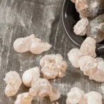 آشنایی با گیاه کندر و خواص آن برای بدن