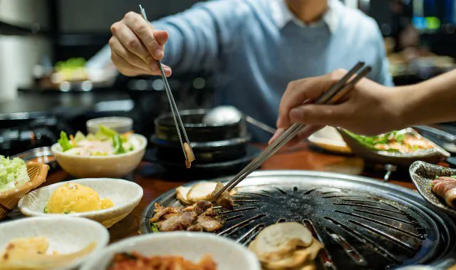 ظرف غذا را خالی می‌کنند!